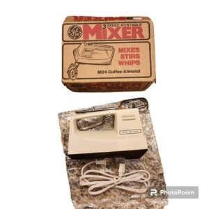 GE 3 Speed Vtg electric hand mixer